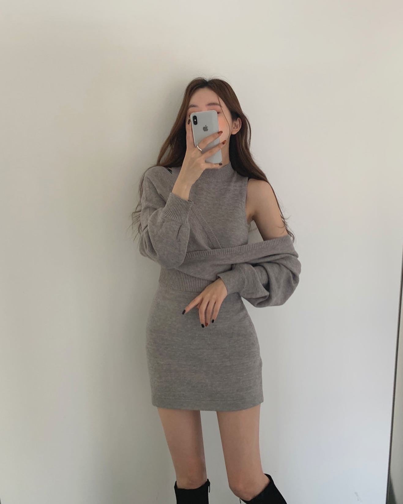V領露肩毛衣+背心針織裙
