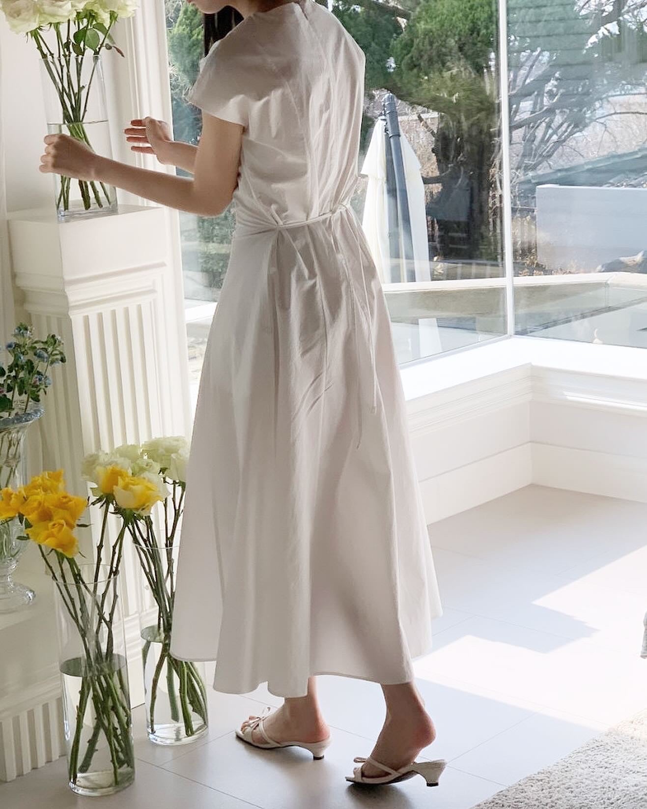 Tie-waist short-sleeve dress