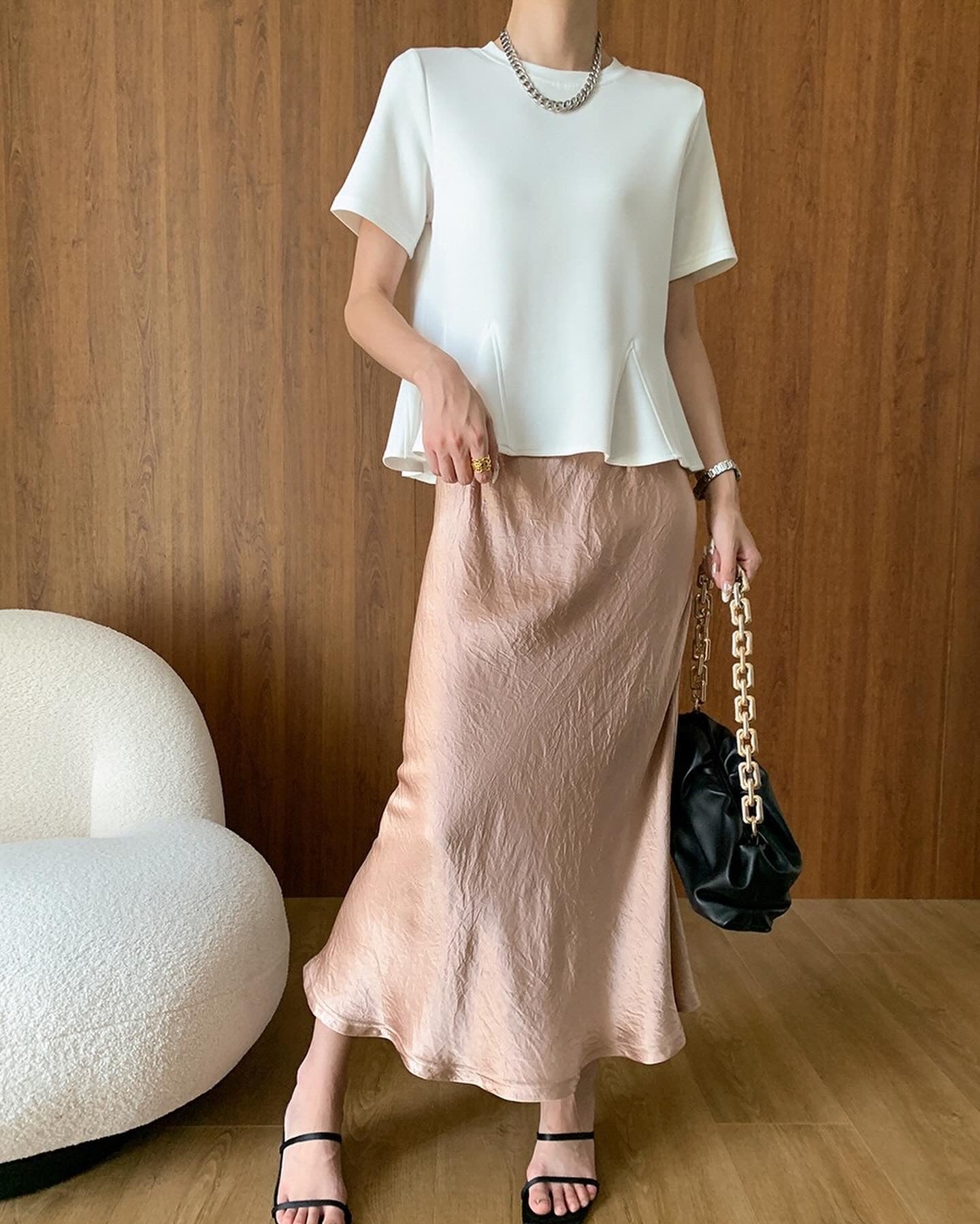 圓領荷葉邊 T恤