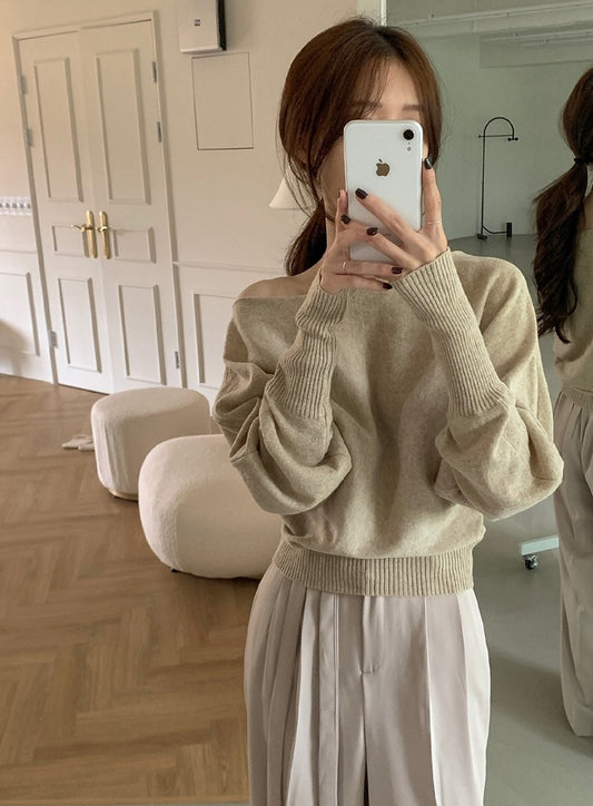 一字領燈籠袖針織top