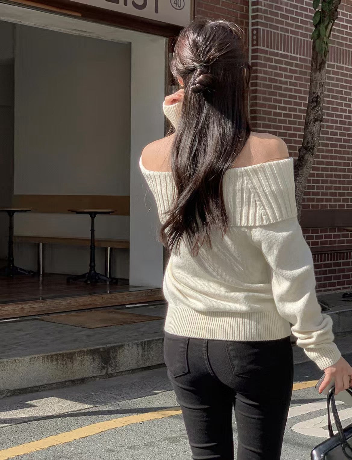 Off-the-shoulder Long Sleeve Knit Top