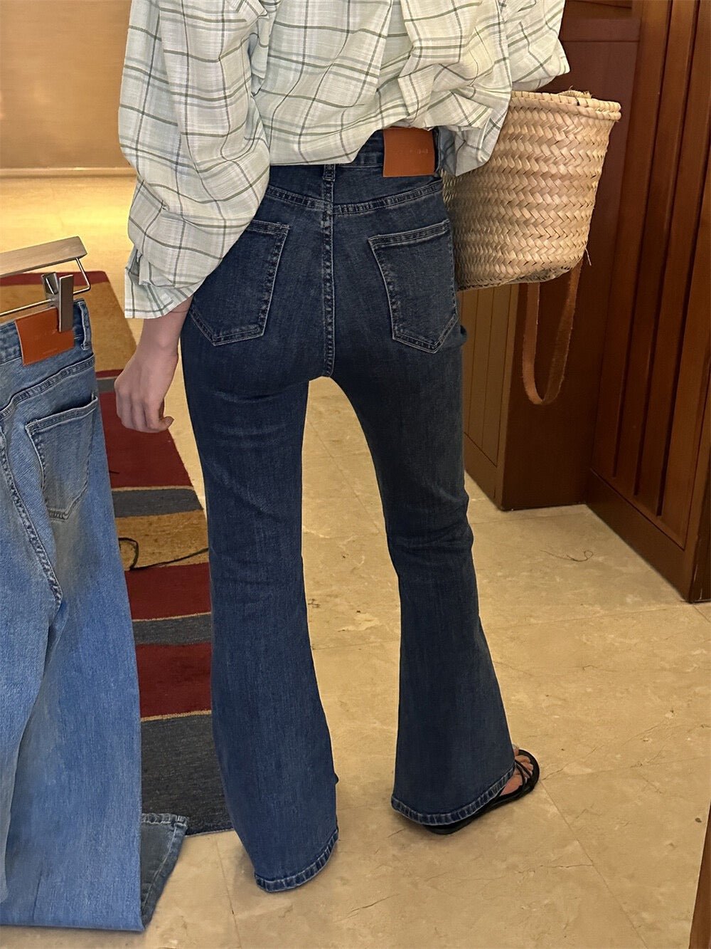 顯瘦微喇牛仔褲