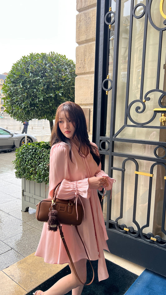 光澤感系帶寬鬆連身裙