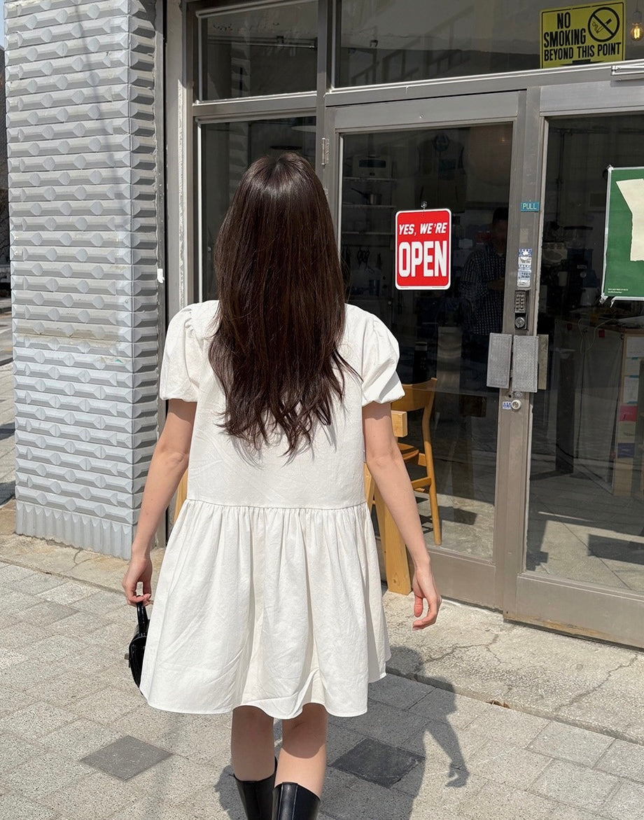 リボン付きVネックプリーツ半袖ワンピース