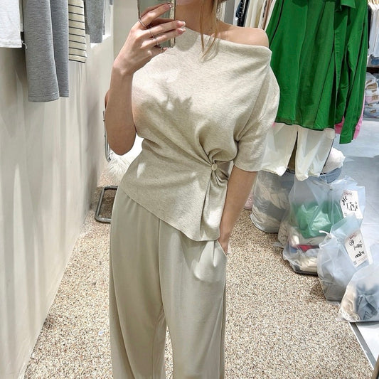 簡約露肩斜扣短袖