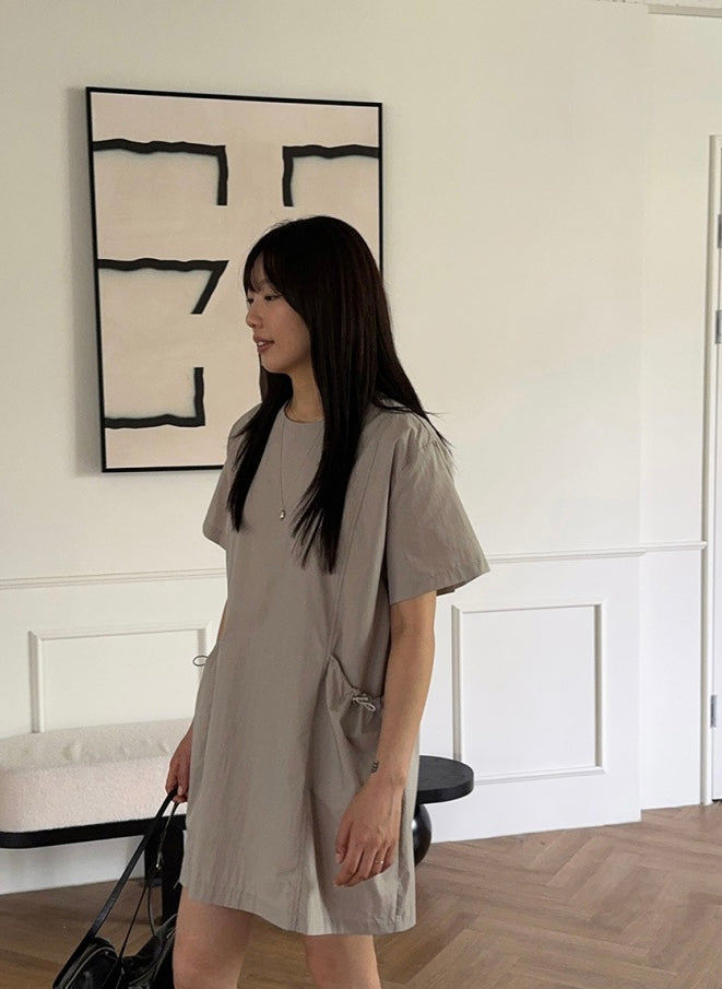 大口袋抽繩寬鬆連身裙