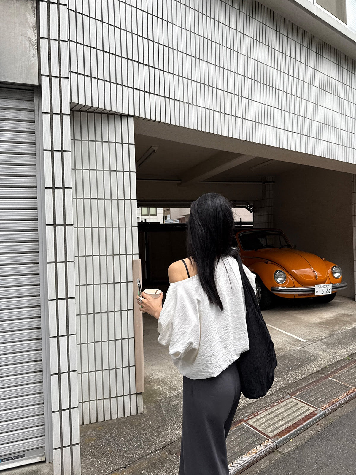 Design-Savvy Off-Shoulder Versatile Top