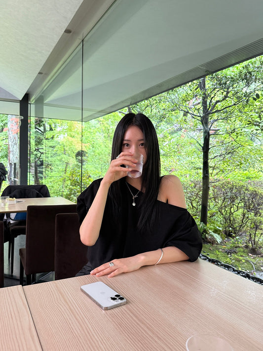 設計感露肩百搭Top