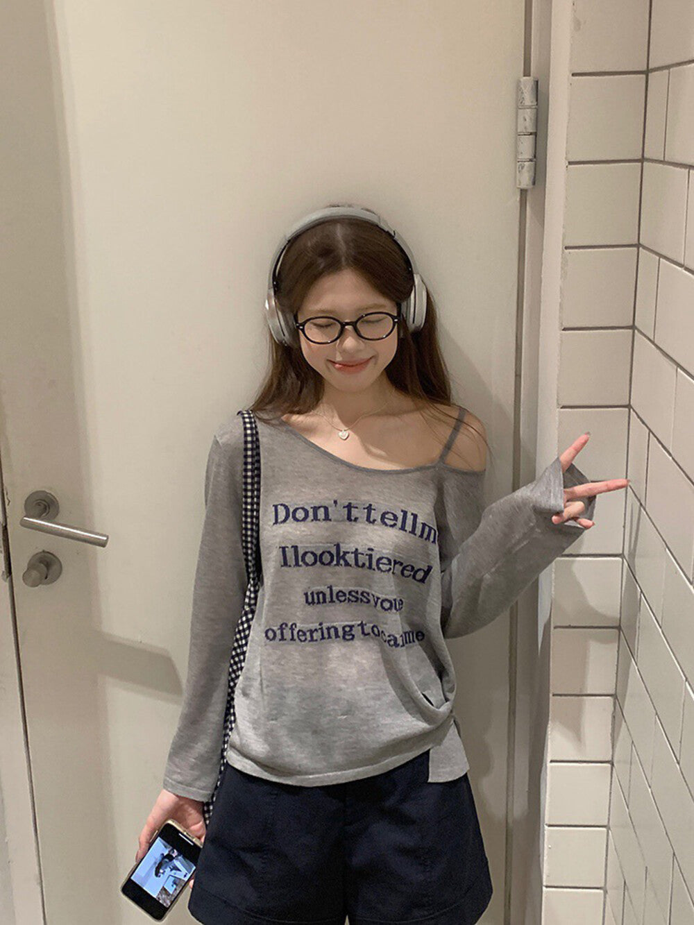 慵懶字母斜肩罩衫+休閒短褲set