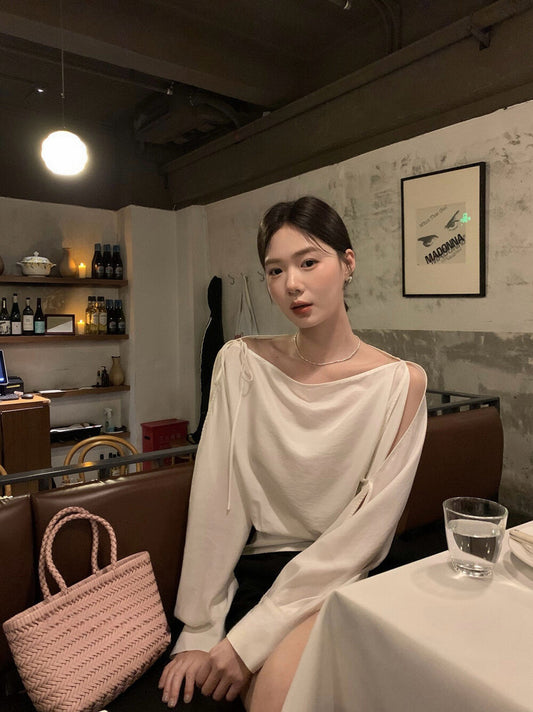 肩出しリボン付きエレガントな長袖シャツ