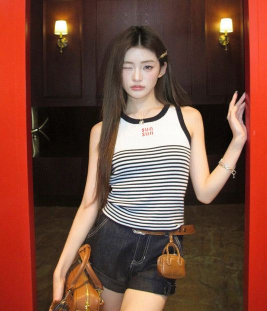 Color-block striped knit vest