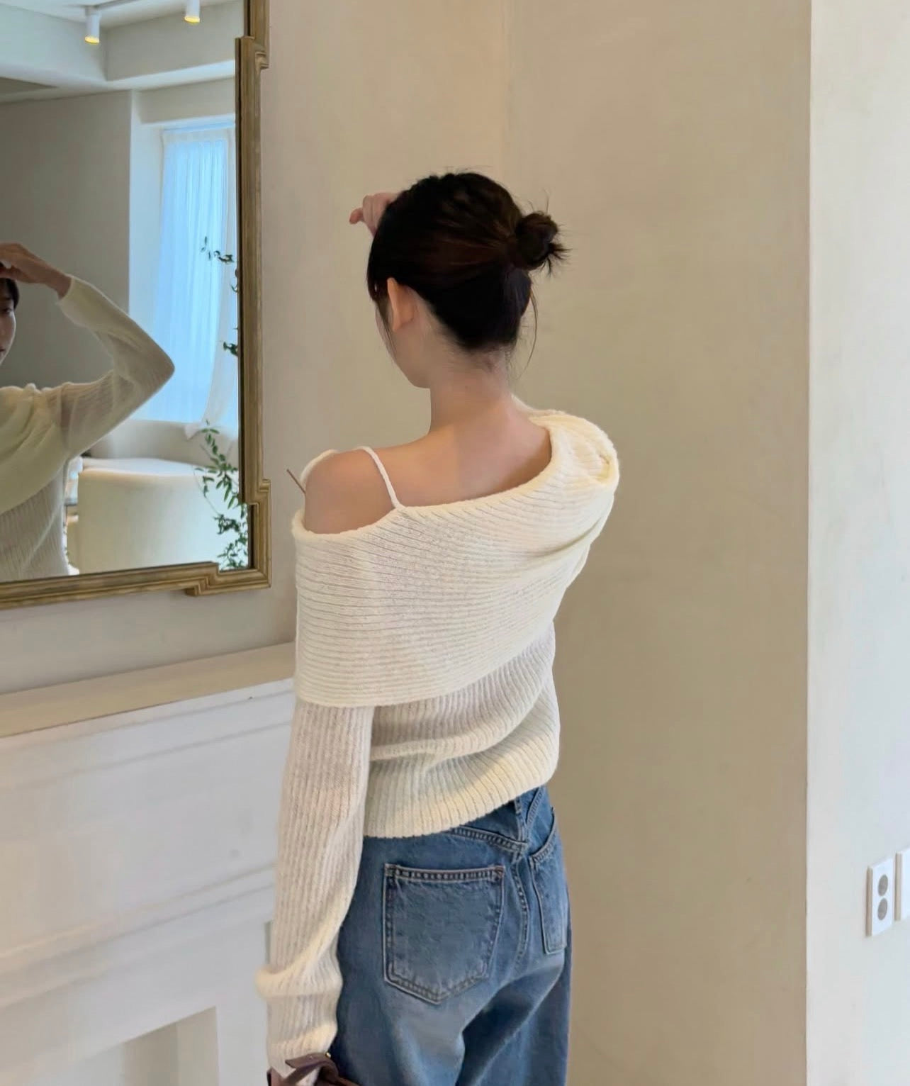 百搭露肩系帶針織Top