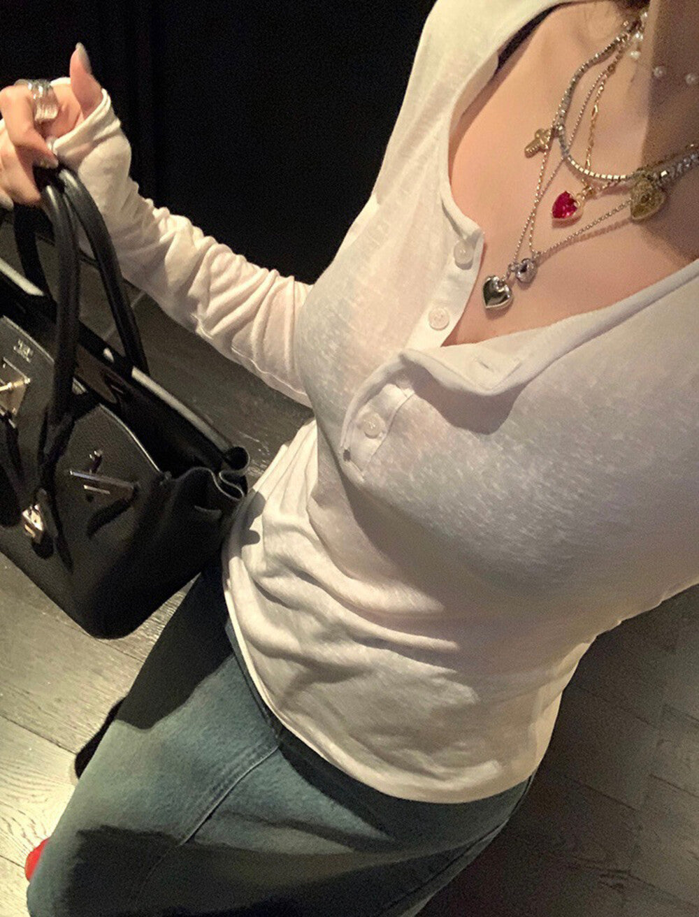 V領修身薄款針織top