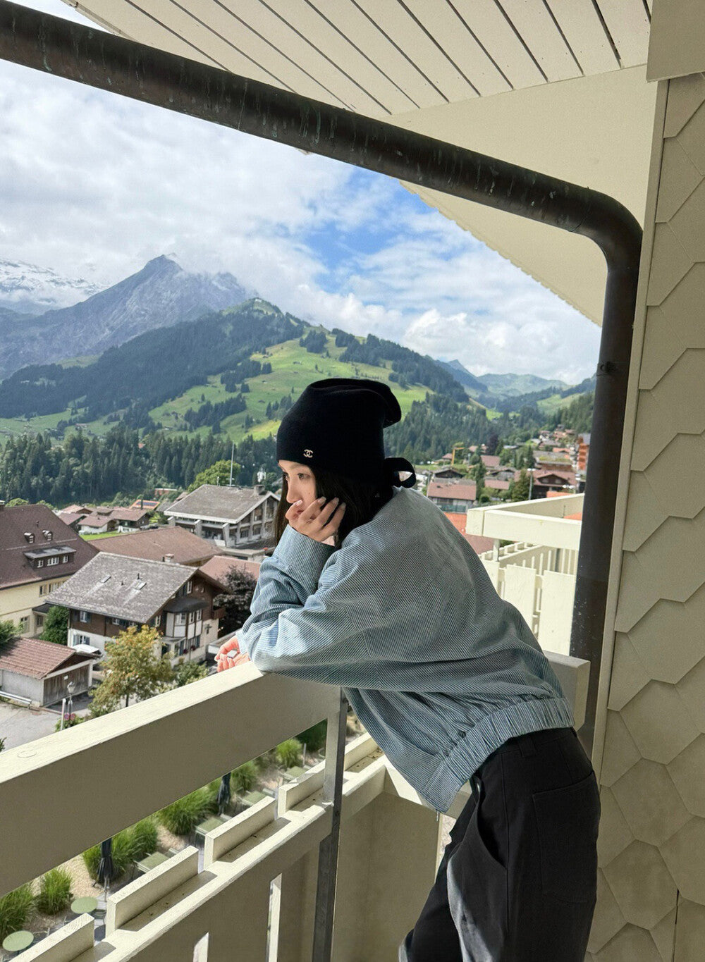 Loose-Fit Slimming Striped Zipper Jacket + High-Waisted Straight Skirt Set