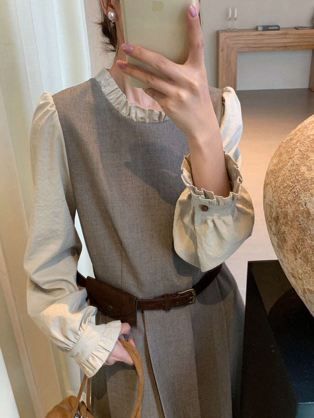 フリル付きフェイクレイヤードプリーツワンピース