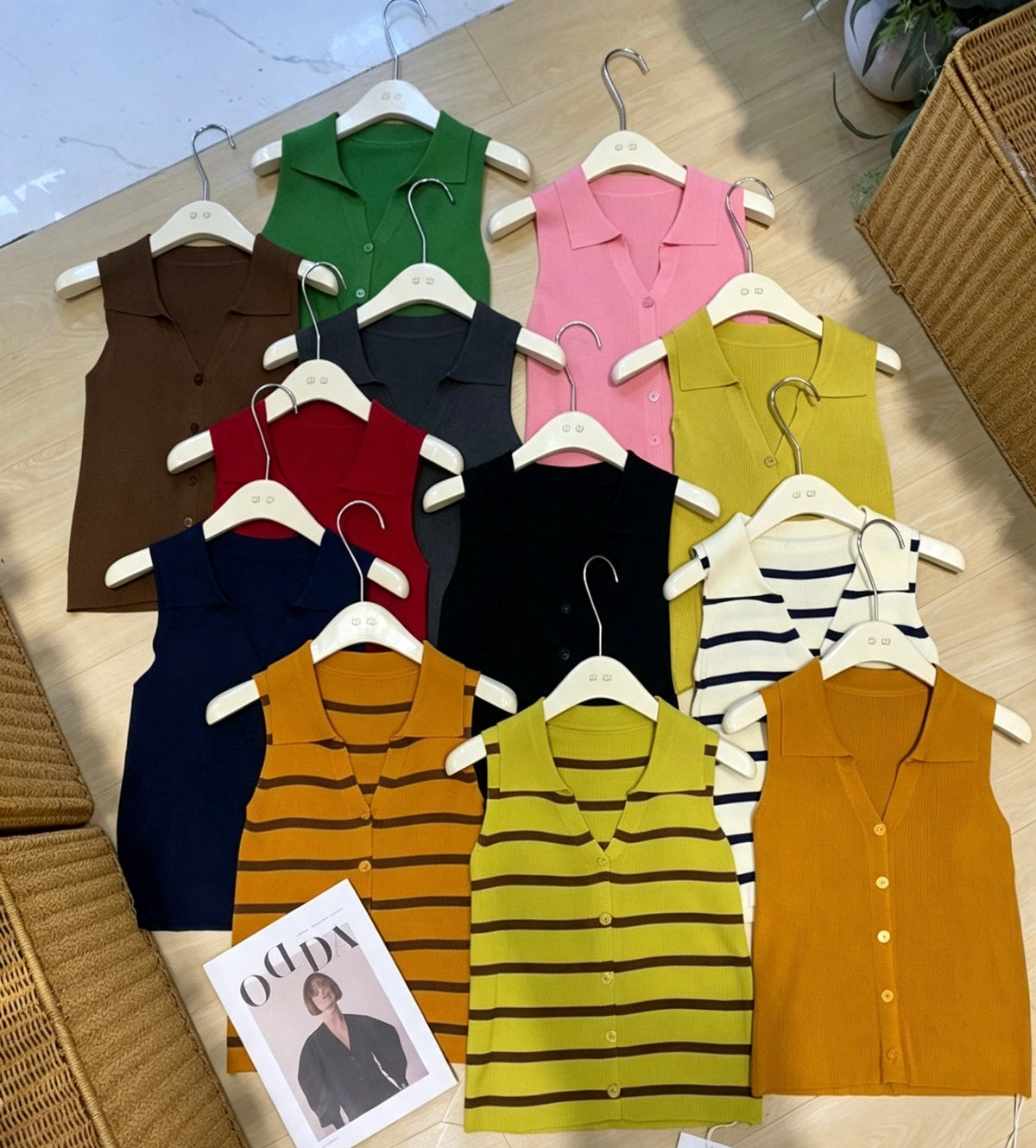 Korean Style Elegant Polo Collar Sleeveless Knit Vest Cardigan