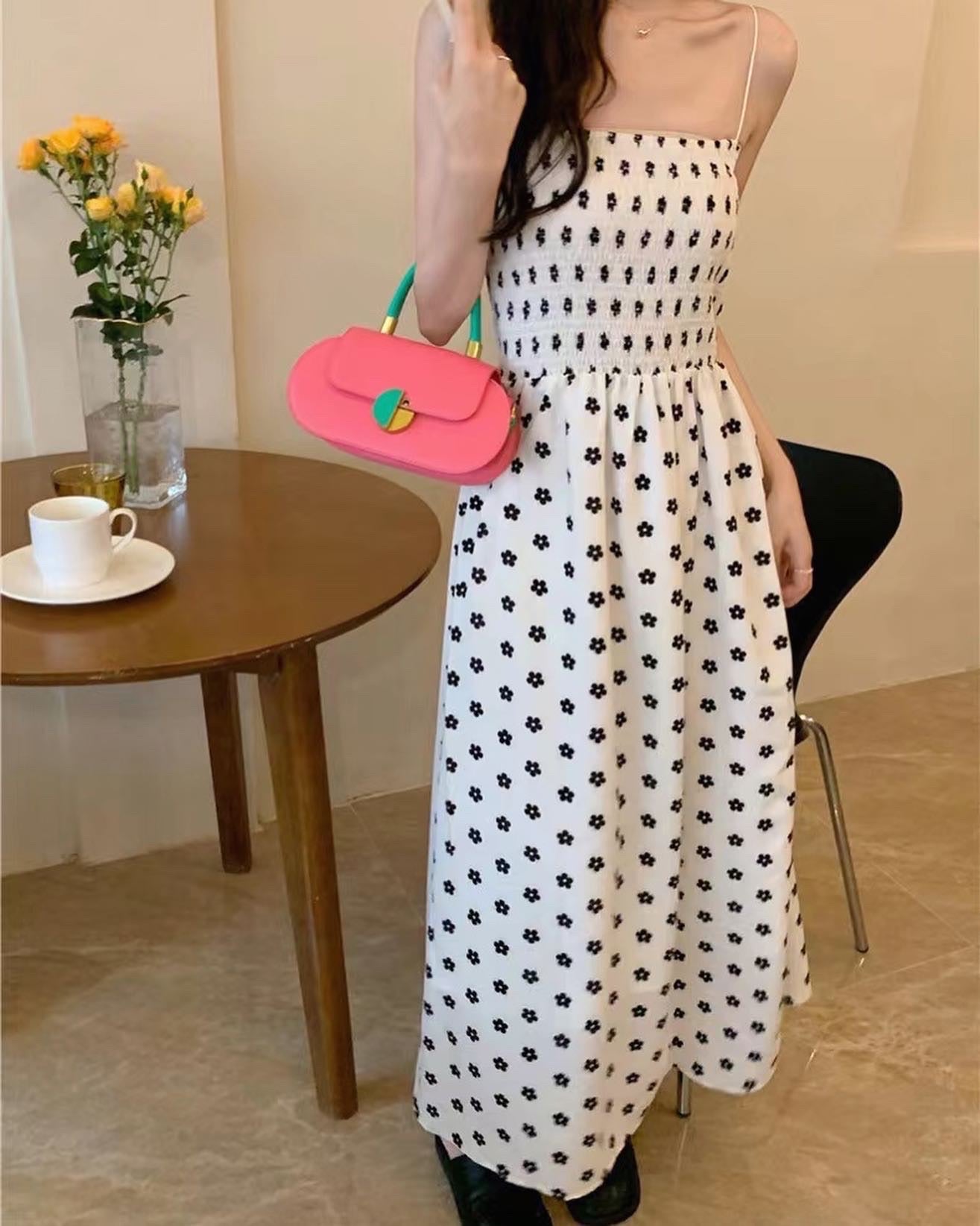 花花收腰A字吊帶連身裙