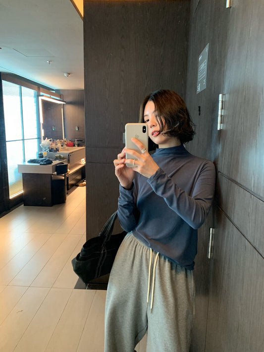 Soft and Skin-friendly High Elastic Half Turtleneck Base Layer Top