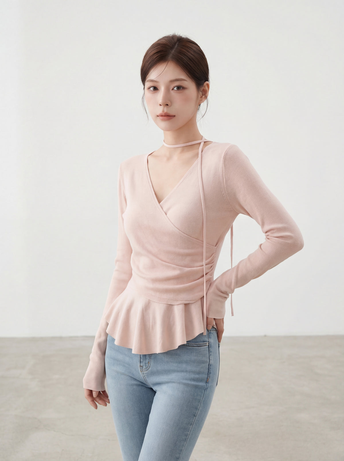 Gentle and Elegant Waist-Cinching Ruffle Knit Top