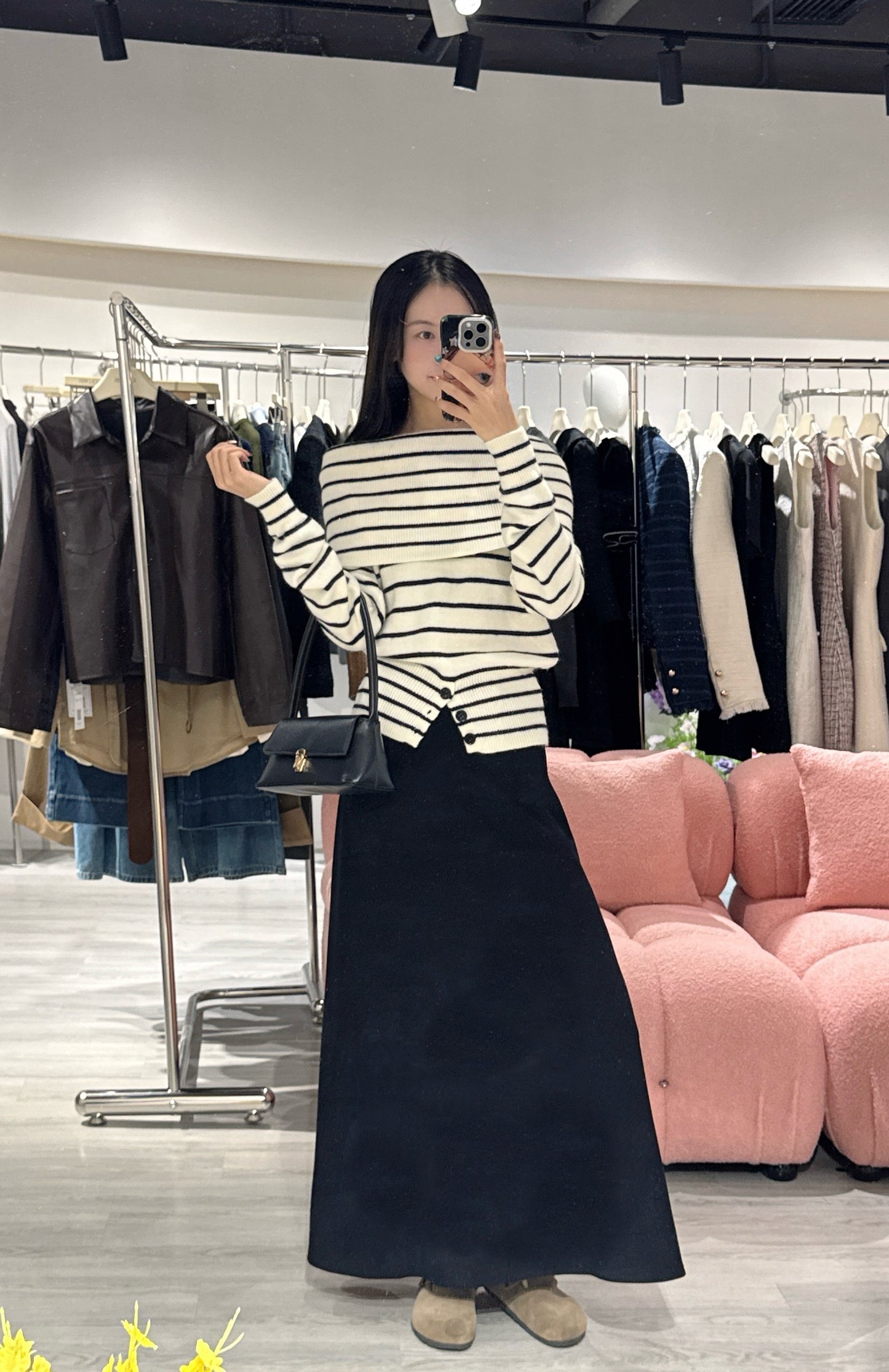 Off-the-shoulder Long Sleeve Top with Atmosphere Vibe