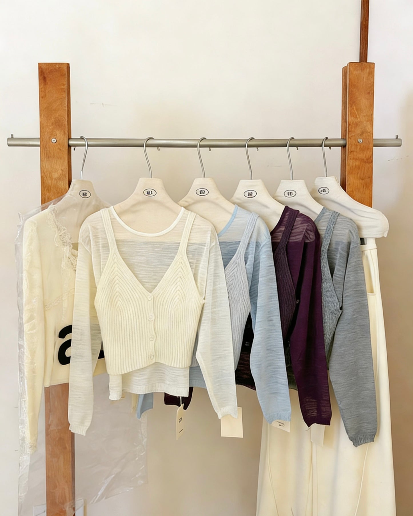 疊穿小衫+吊帶針織馬甲套裝