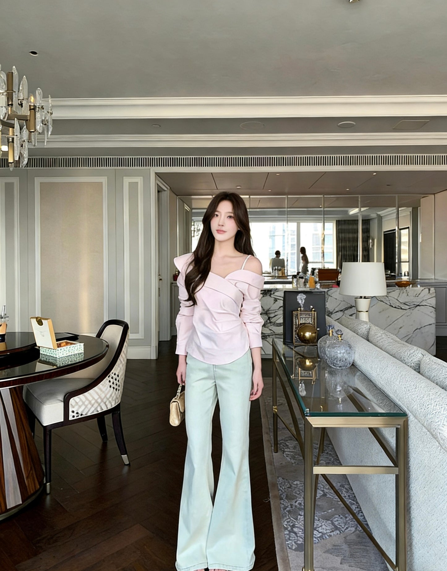 不對稱交叉領露肩小衫