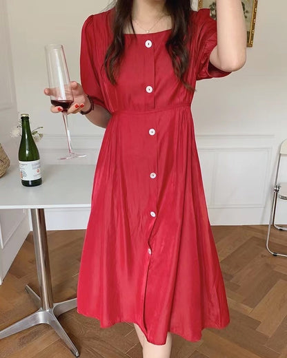 フレンチスタイルスクエアネックドレス