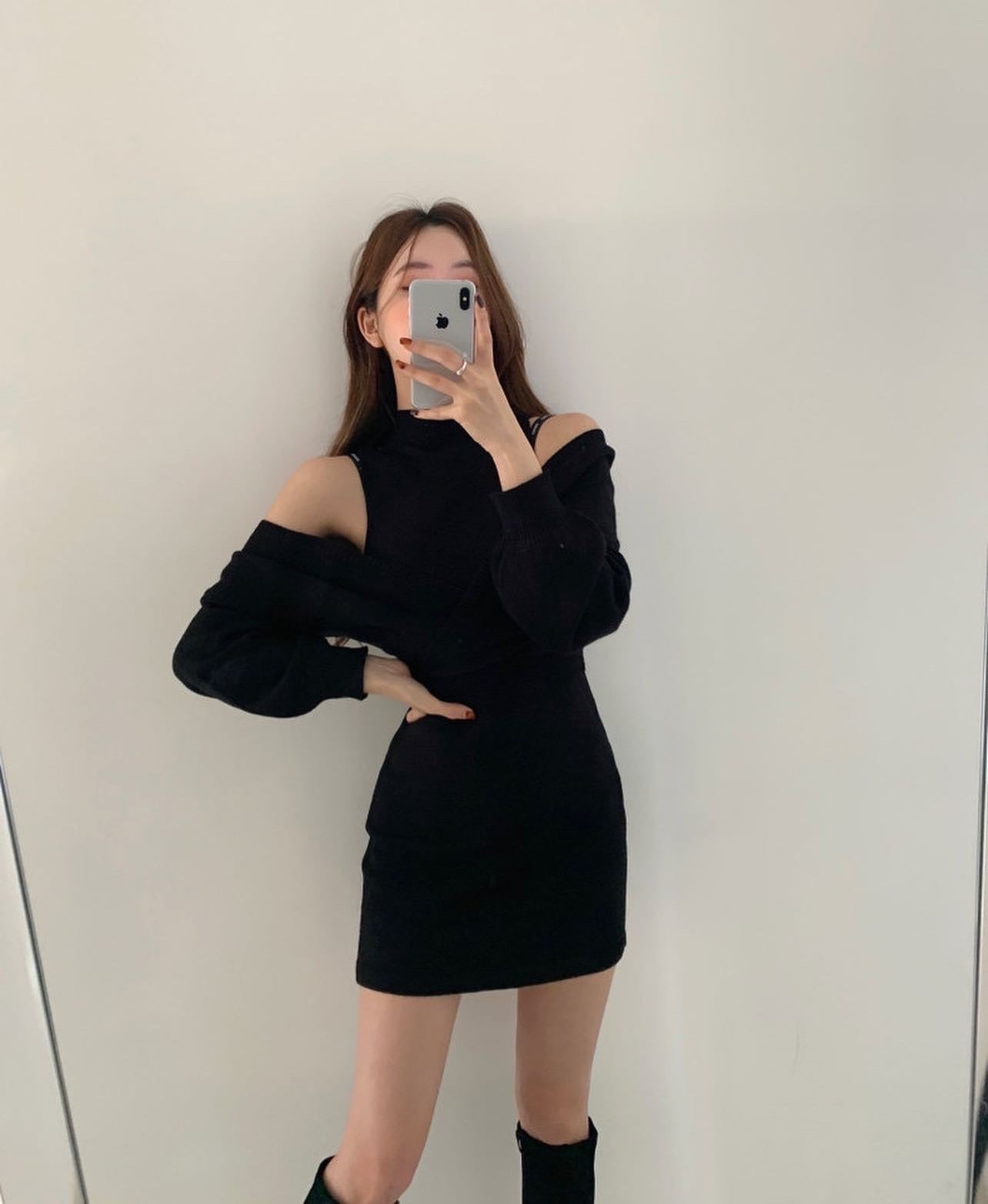 V領露肩毛衣+背心針織裙