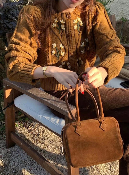 ヴィンテージフラワー刺繍セーター