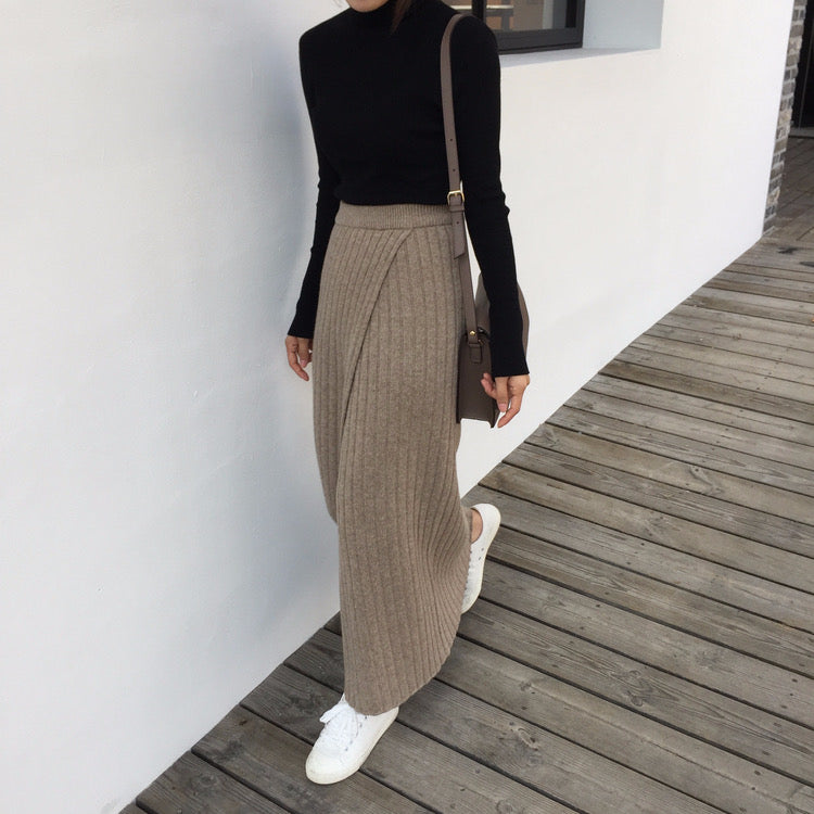 Asymmetrical Hem Split Knit Maxi Skirt