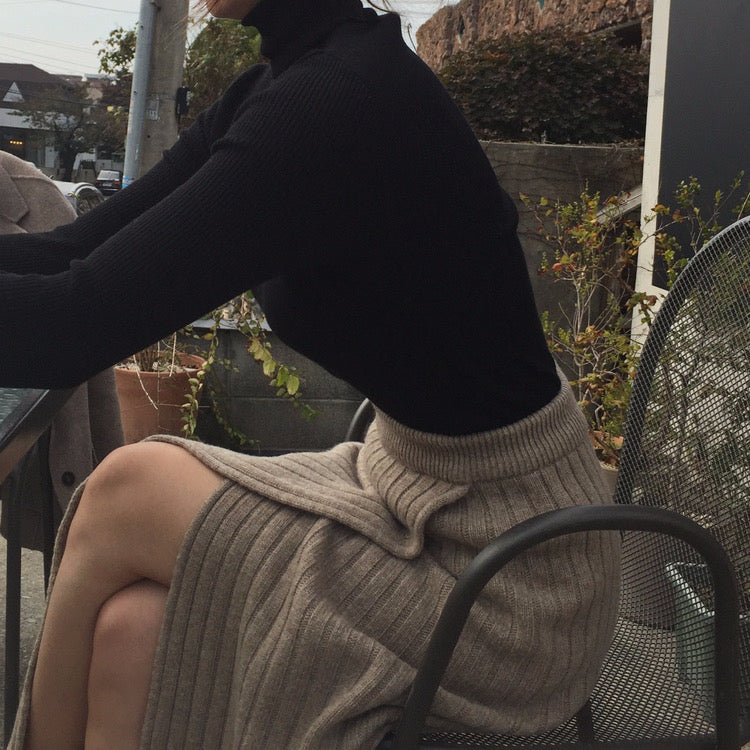 Asymmetrical Hem Split Knit Maxi Skirt