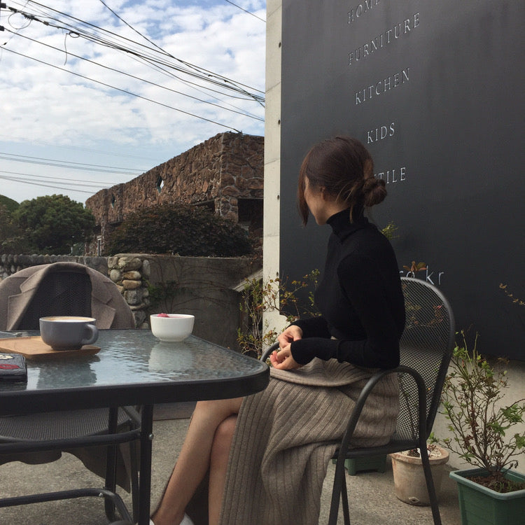 Asymmetrical Hem Split Knit Maxi Skirt