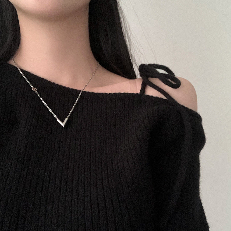 ワンショルダーリボンセーター