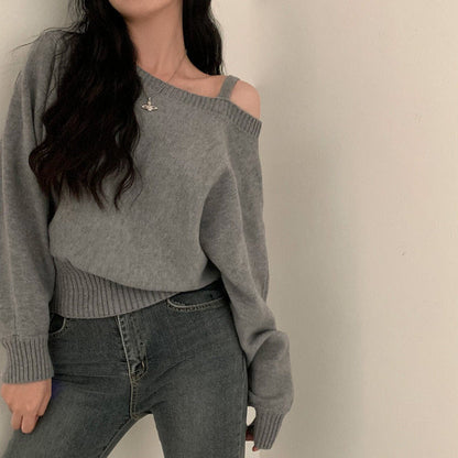 One-shoulder asymmetrical neckline sweater