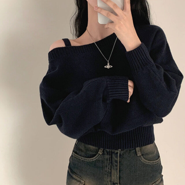 One-shoulder asymmetrical neckline sweater