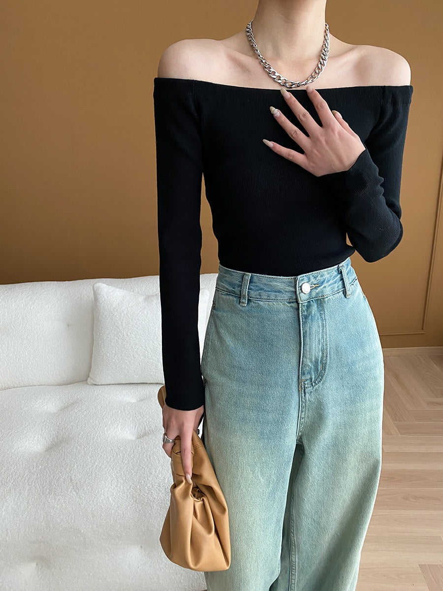 オフショルダートップ