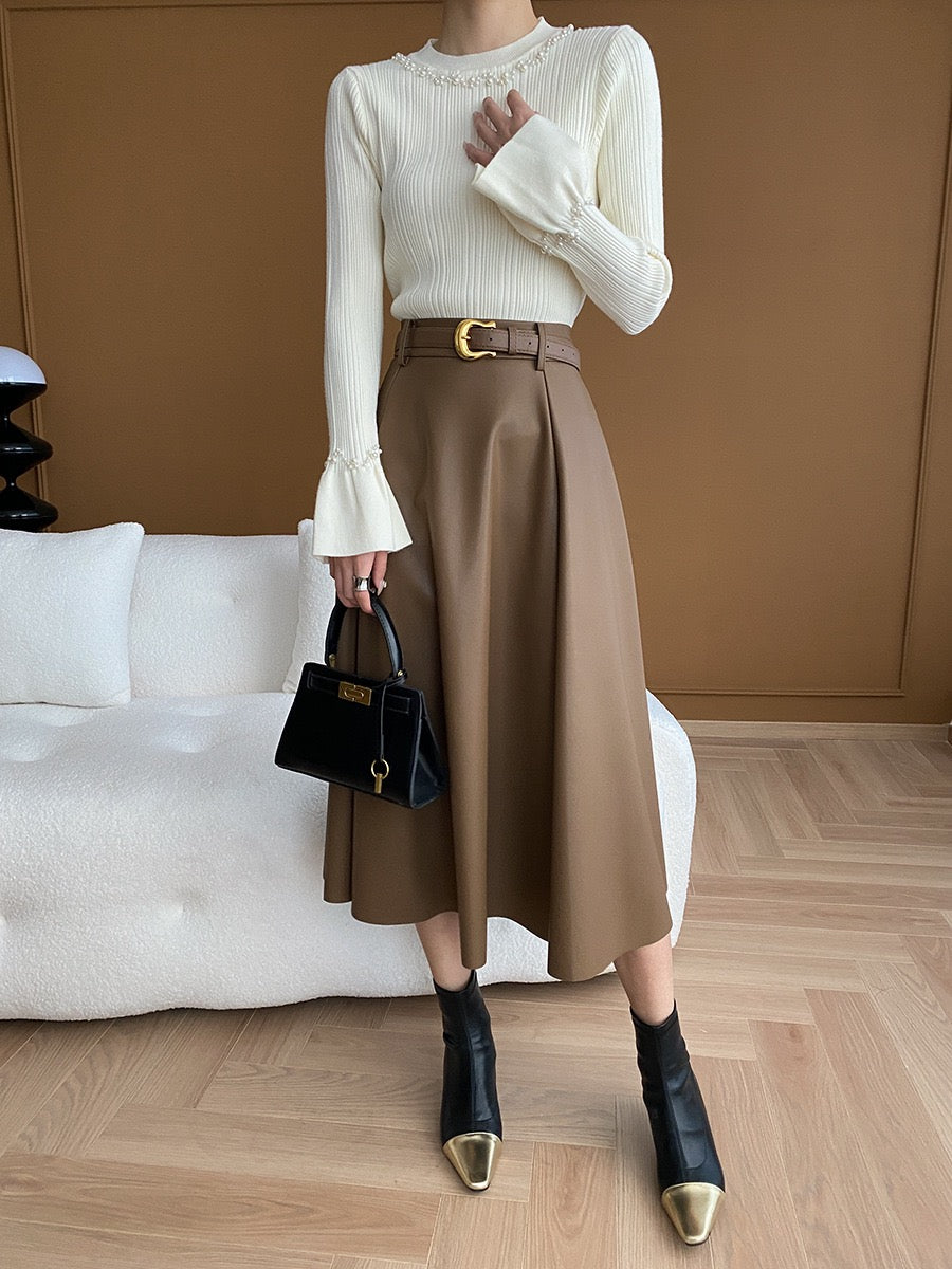 ビジュー付きフレアスリーブセーター