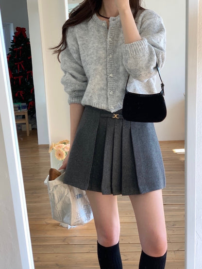 小金のボタン付きウールショートスカート