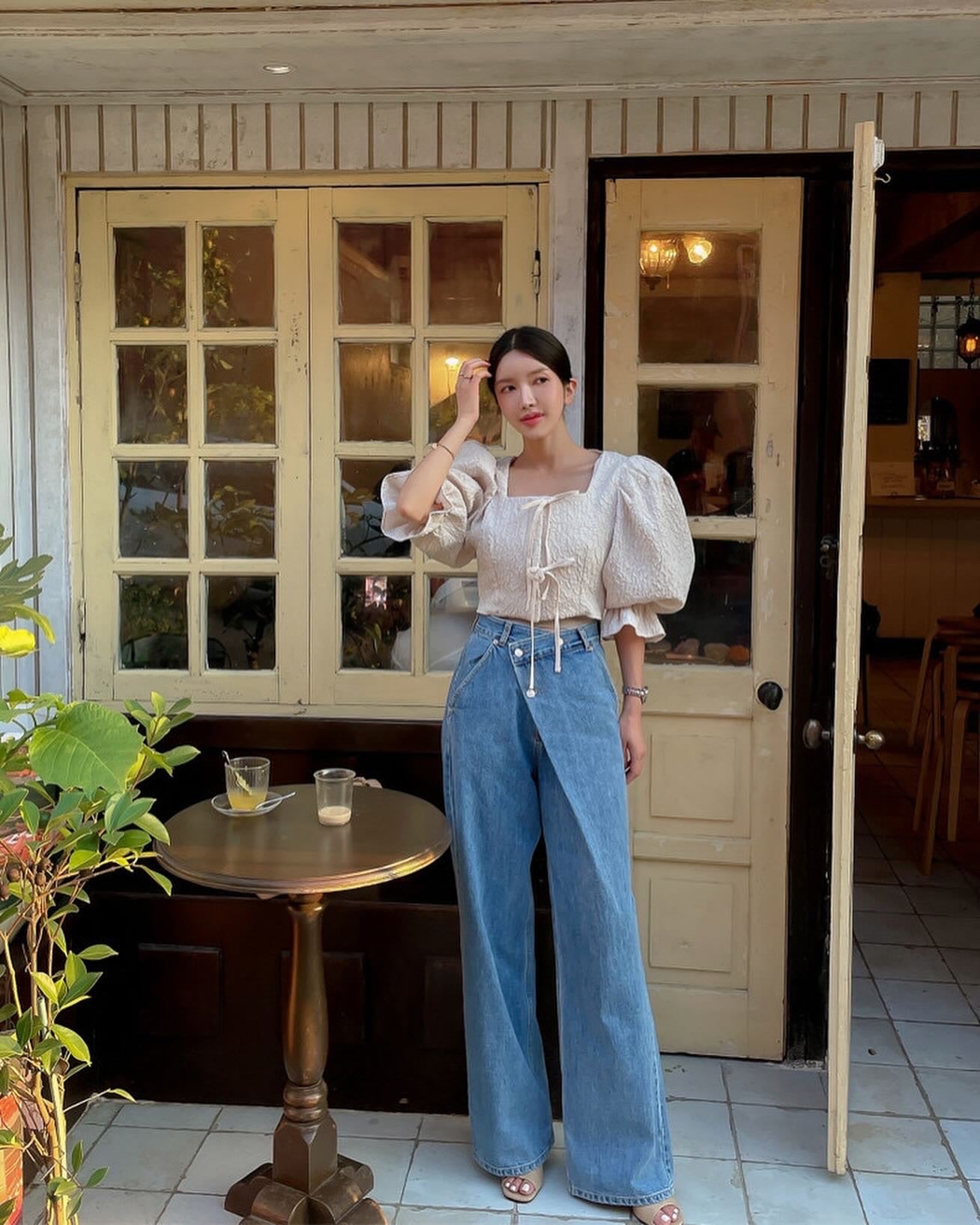 Irregular Diagonal Button High-Waisted Jeans