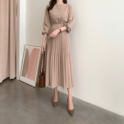 圓領百褶連身裙