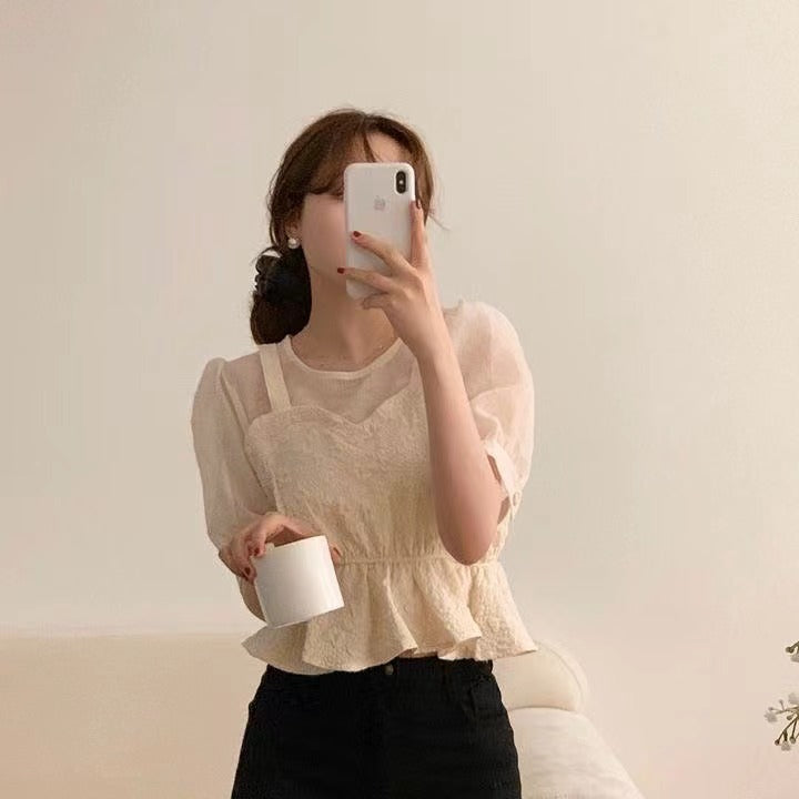 フレンチスタイルのドッキング風トップス