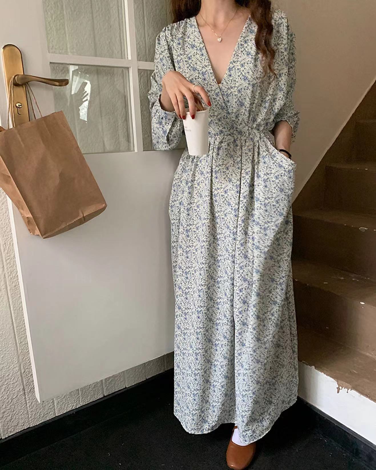 深V領碎花連身裙