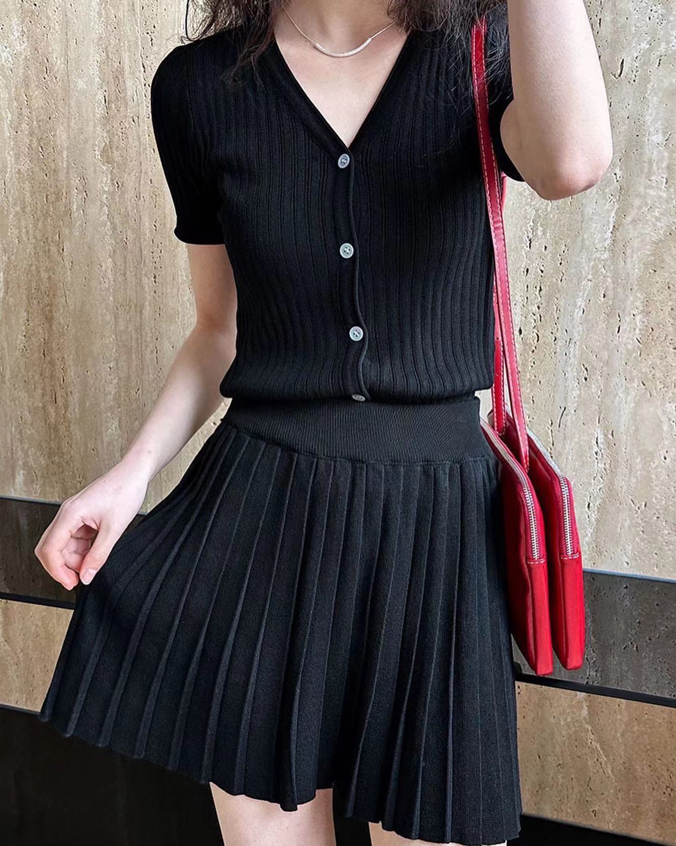 Knit Slim Fit Short Sleeve Top + Pleated Skirt Set