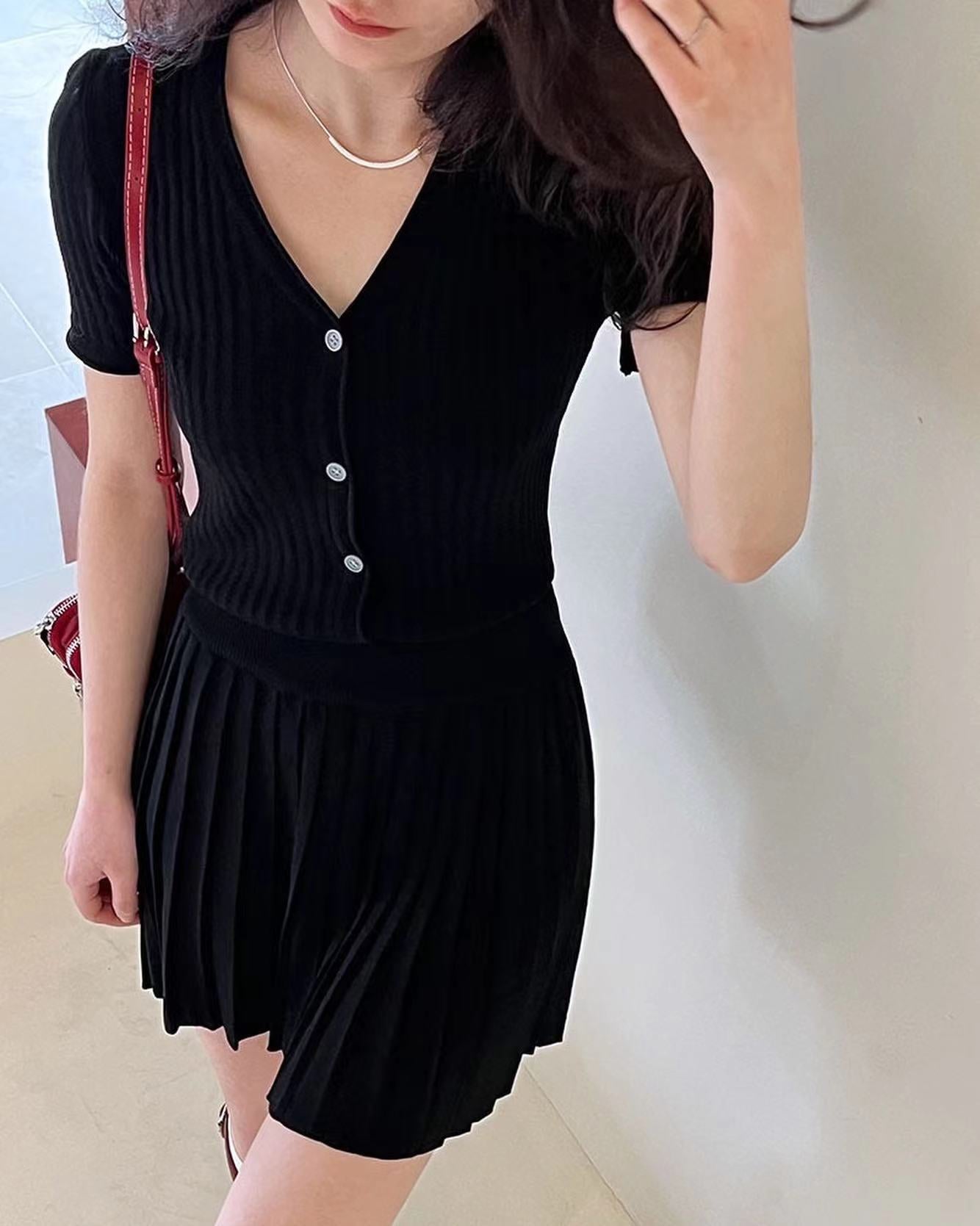 Knit Slim Fit Short Sleeve Top + Pleated Skirt Set