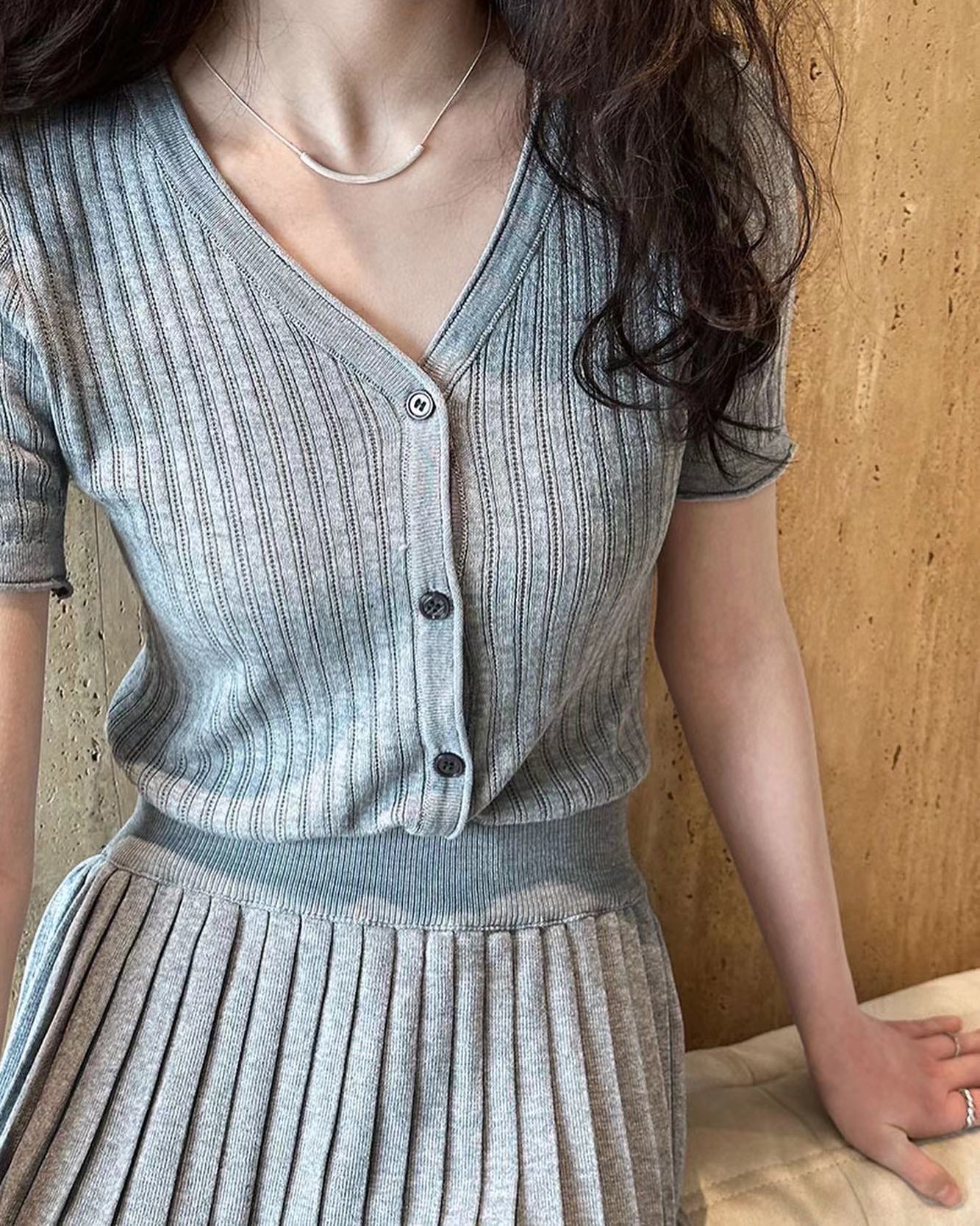 Knit Slim Fit Short Sleeve Top + Pleated Skirt Set