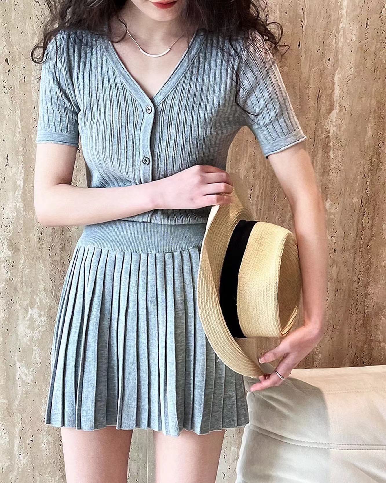 Knit Slim Fit Short Sleeve Top + Pleated Skirt Set