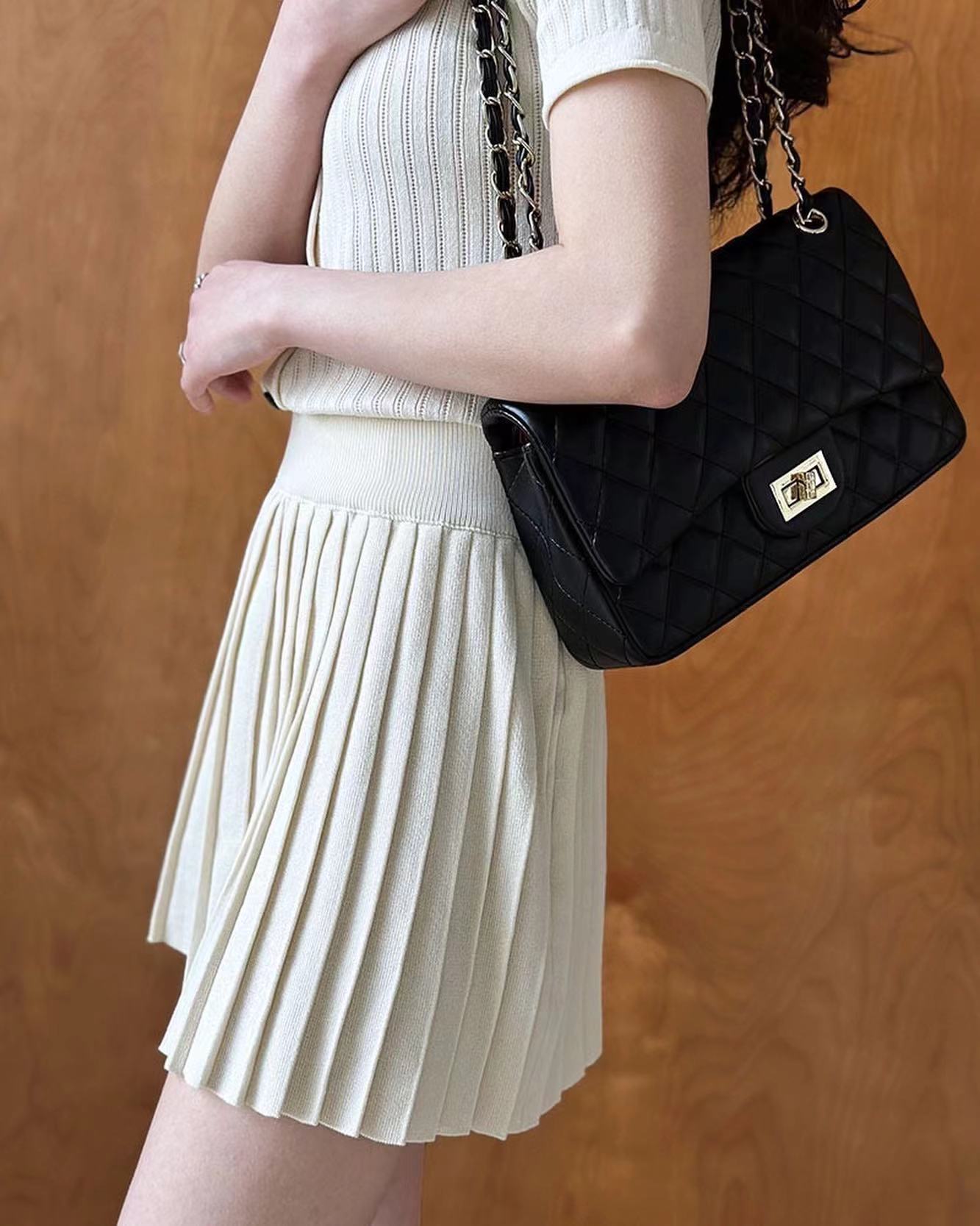 Knit Slim Fit Short Sleeve Top + Pleated Skirt Set