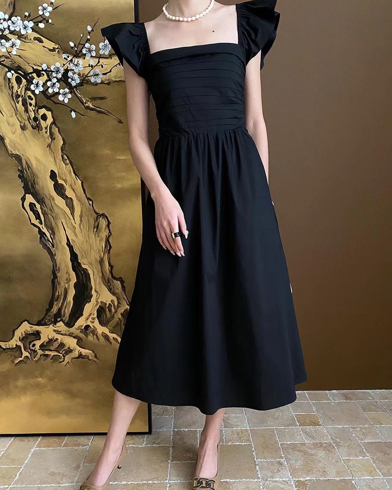 小飛袖方領連身裙