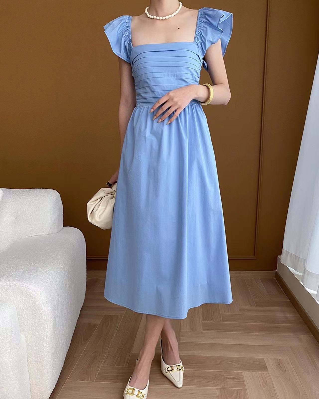 小飛袖方領連身裙