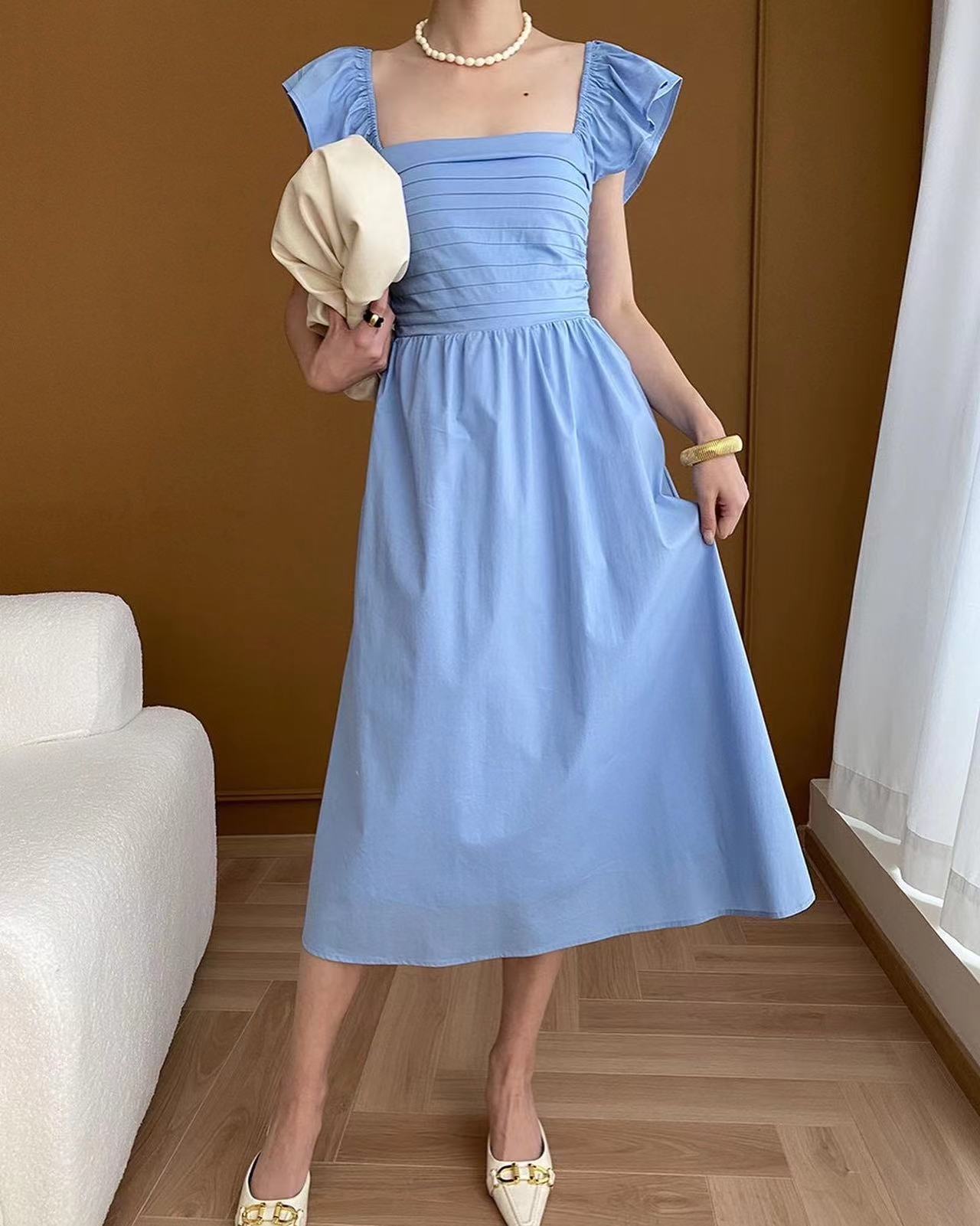 小飛袖方領連身裙